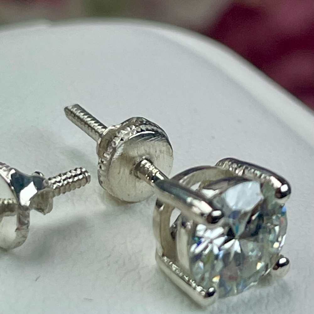 2ct Diamond Certified Studs 925 Silver Earrings. Screw-back style - Picture 5 of 6